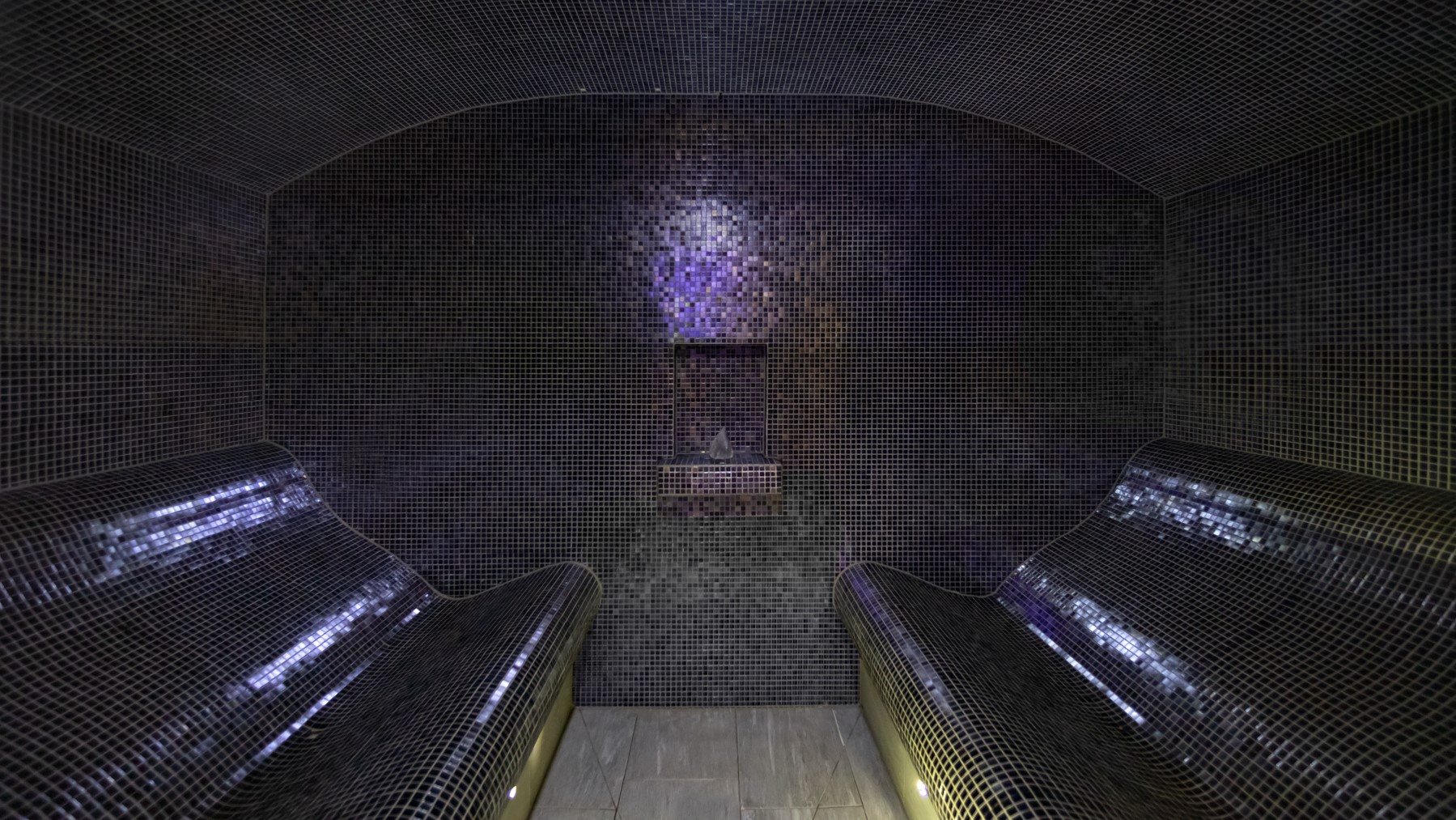 Dampfbad Hammam mit Sternenlicht